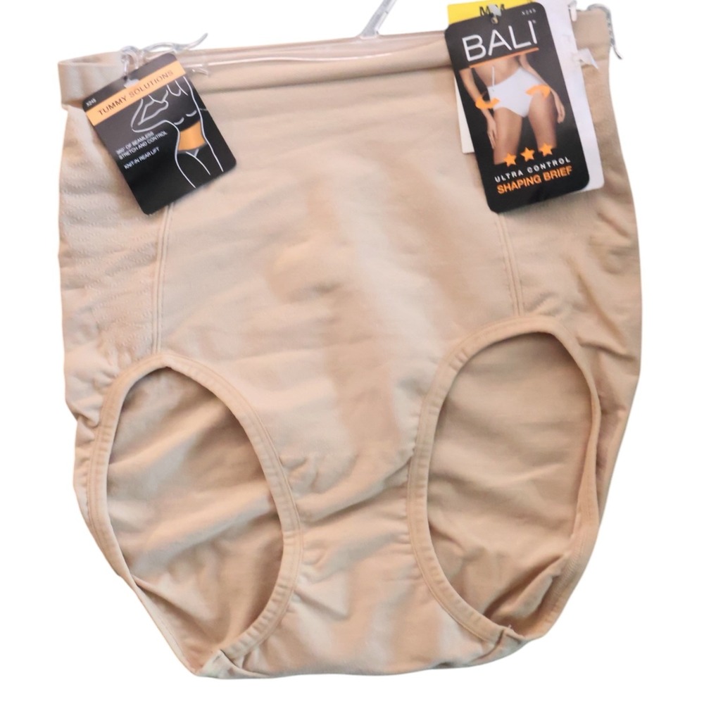 Bali Ultra‎ Control Shaping Brief Beige M NWT